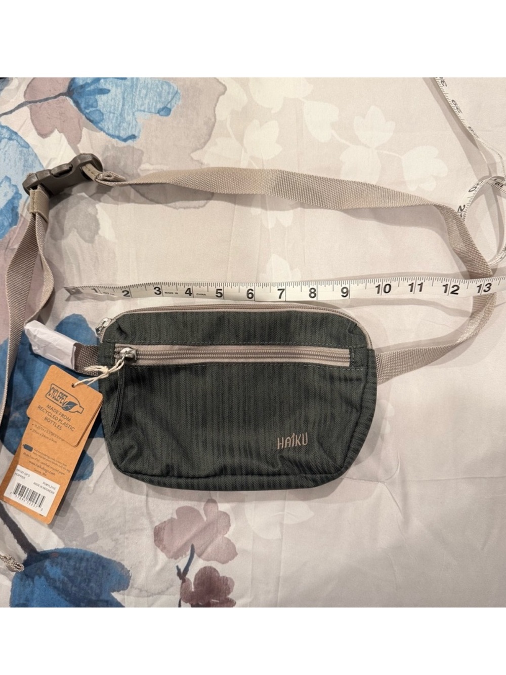 NWT Haiku hopper bag belt bag fanny pack crossbody sling deep forest (green)